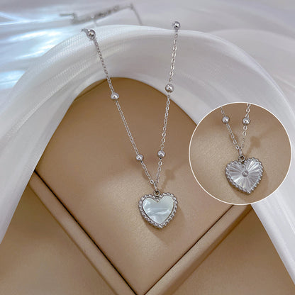 Edra Heart-shaped Love Necklace